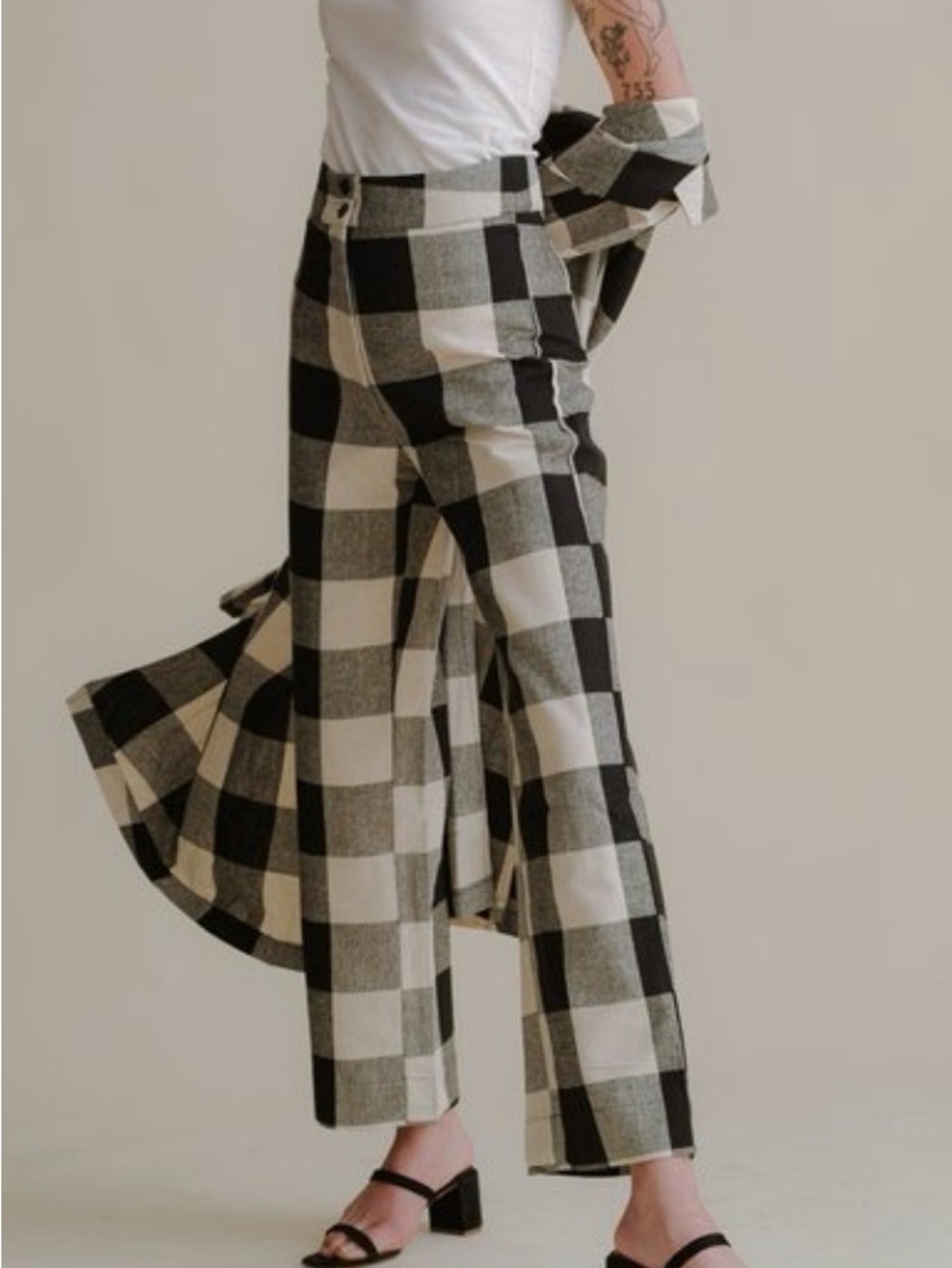 Ali Golden 100% Silk Checkered High Rise Pants Black Cream M Straight Leg